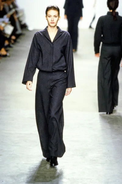 Look 30